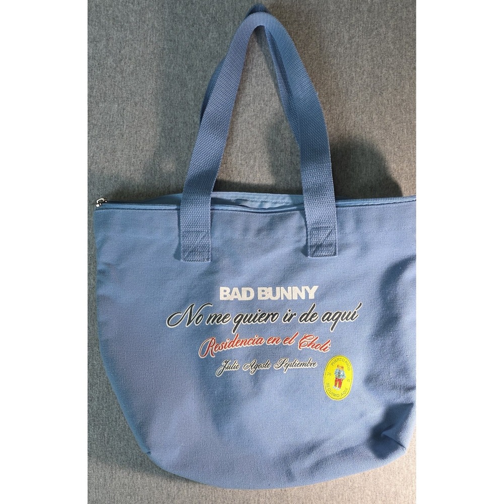 Bad Bunny No Me Quiero Ir De Aqui Residencia en el Choli Blue Canvas Tote Bag